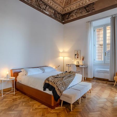 Appartamento Storico In Zona Barberini Roma Exterior foto